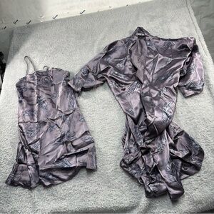 Valerie Stevens 100% Silk Robe Nightgown Set Small Purple Feather Print Short